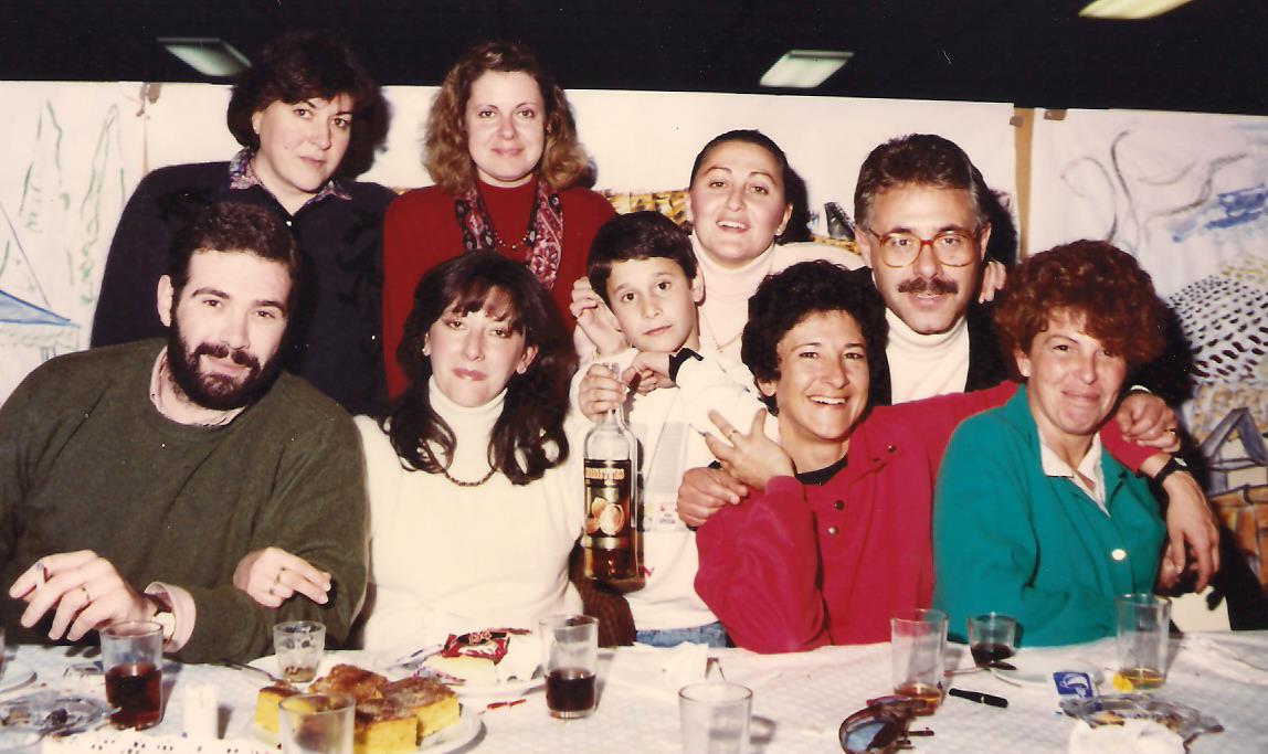 Inmaculada con compañeros del Orfeón Universitario, 1984. 