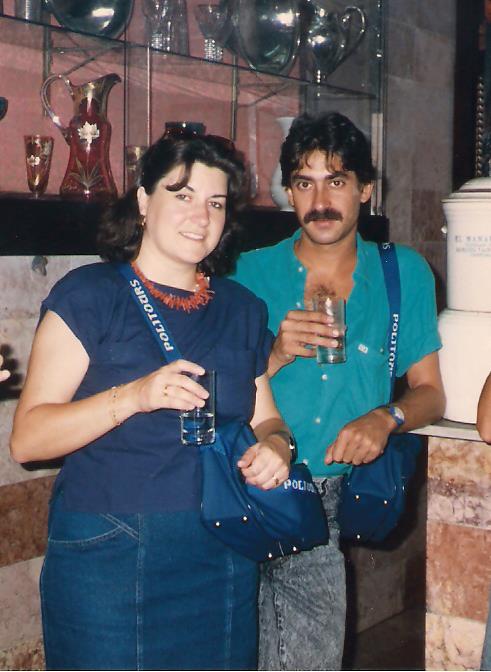 Inmaculada en Cuba con su amigo Pere, 1987.